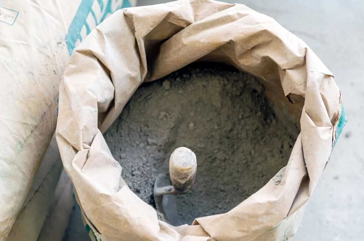    Пыль, зола и песок.