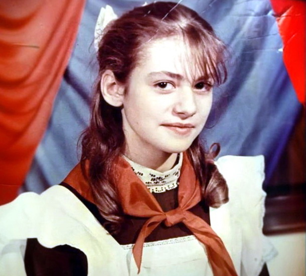 Анна Ковальчук в школе