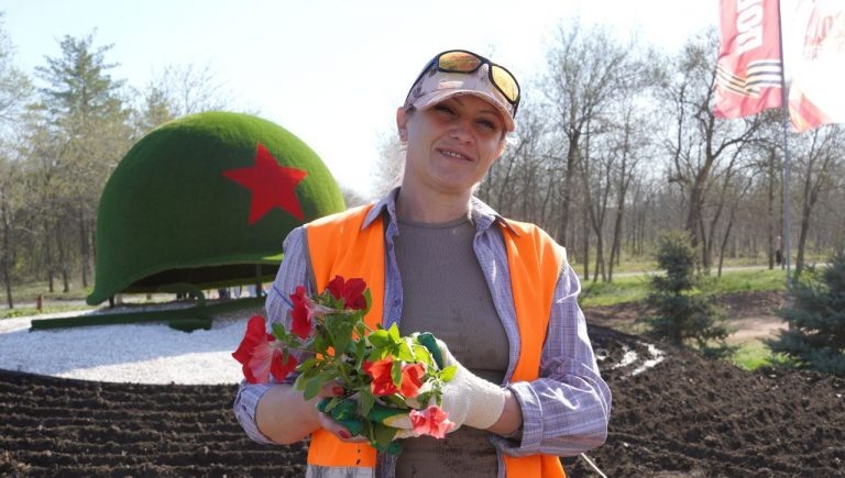    22 апреля в Оренбурге начали высаживать цветы Оренбуржье