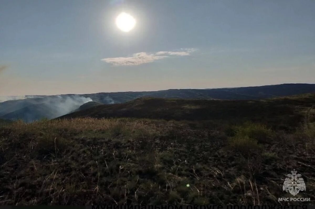    На востоке Оренбуржья полностью потушили степные пожары