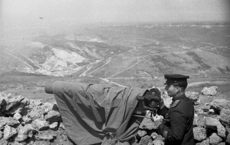 Владислав Микоша снимает бои по освобождению Севастополя