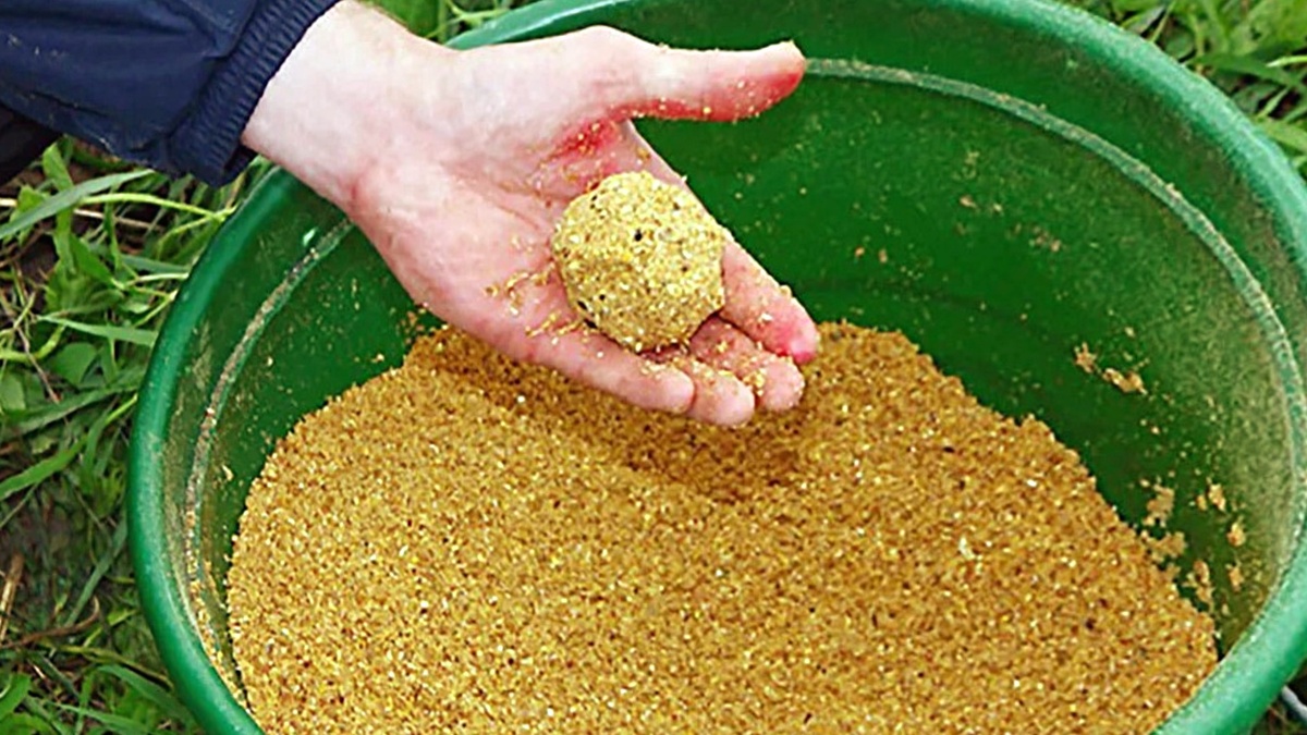 Простая прикормка для плотвы