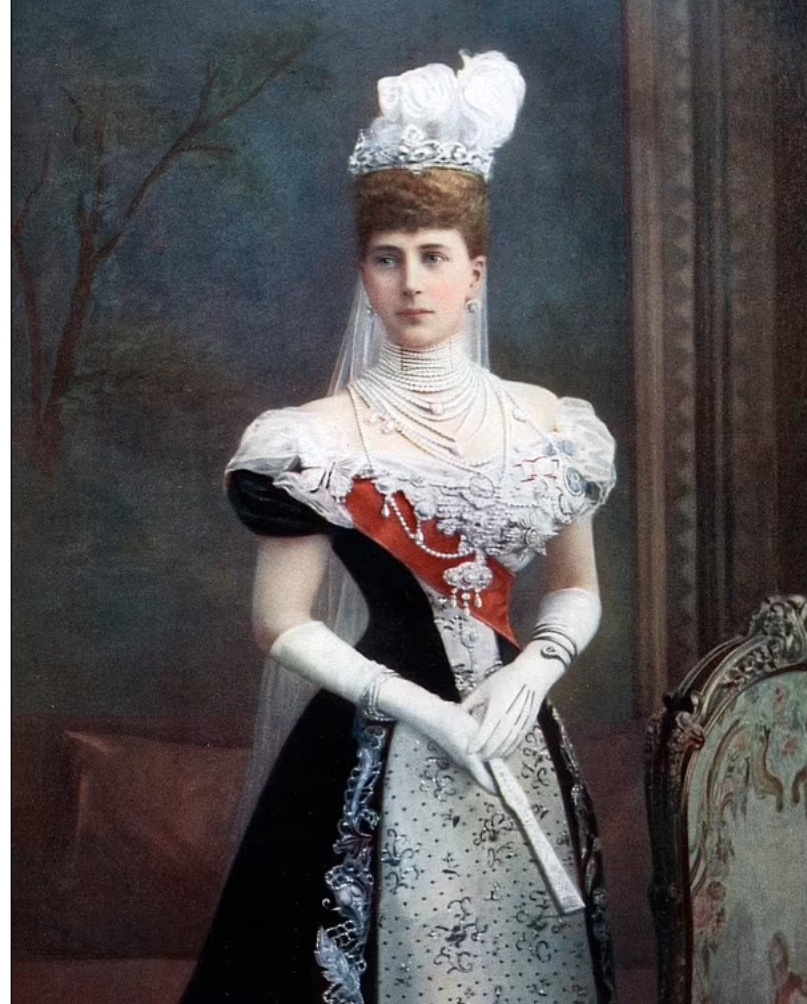 Долго страдавшая от измен  принцесса Александра Датская и королева-консорт короля Эдуарда VII