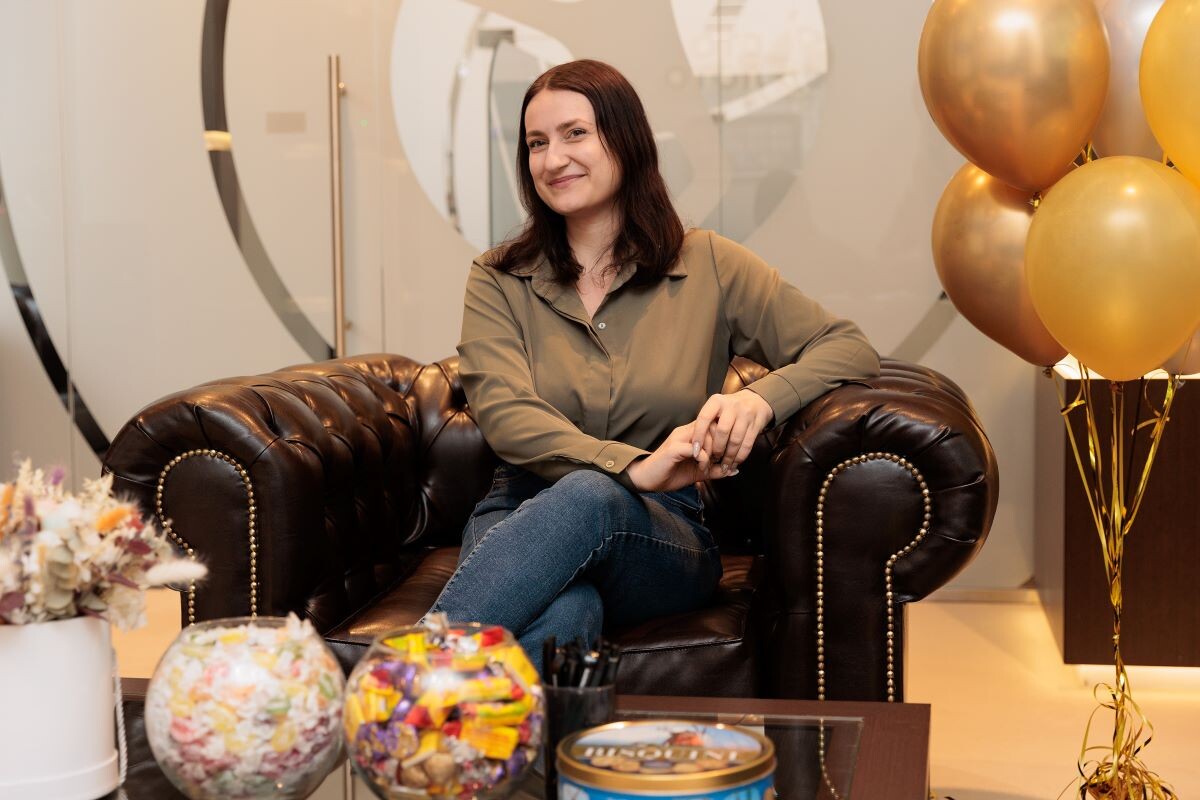    Анастасия обратилась за помощью к нейросети, которая сгенерировала для нее выигрышную комбинацию чисел