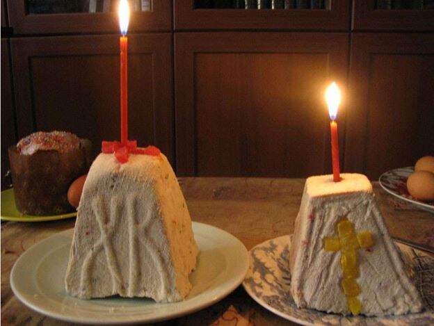 Творожная пасха в форме пирамиды