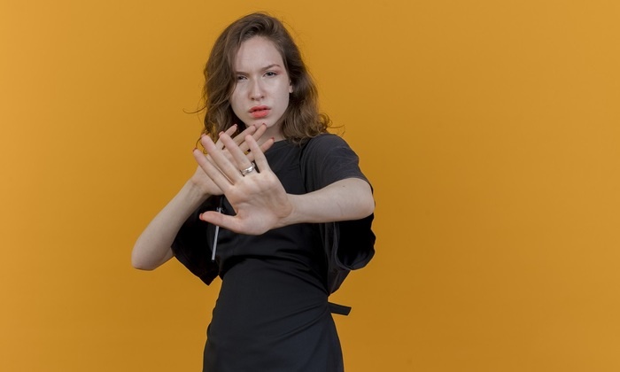    Не опускайтесь до хама