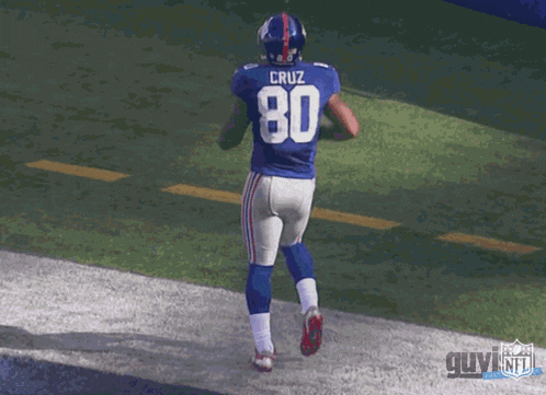 Игрок 80 уровня. Источник: https://tenor.com/ru/view/wepa-cruz-ny-giants-nfl-gif-4136349134146877293