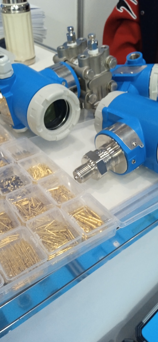 корпуса и  разьемы.