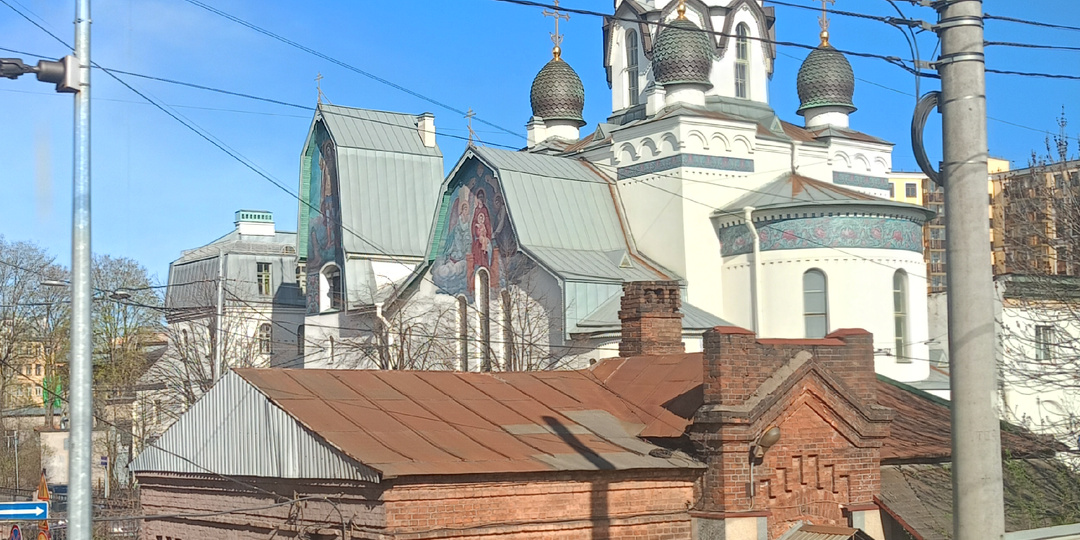 Петербург встретил солнышком