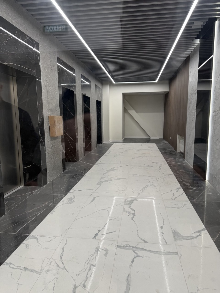 После укладки фальшпола