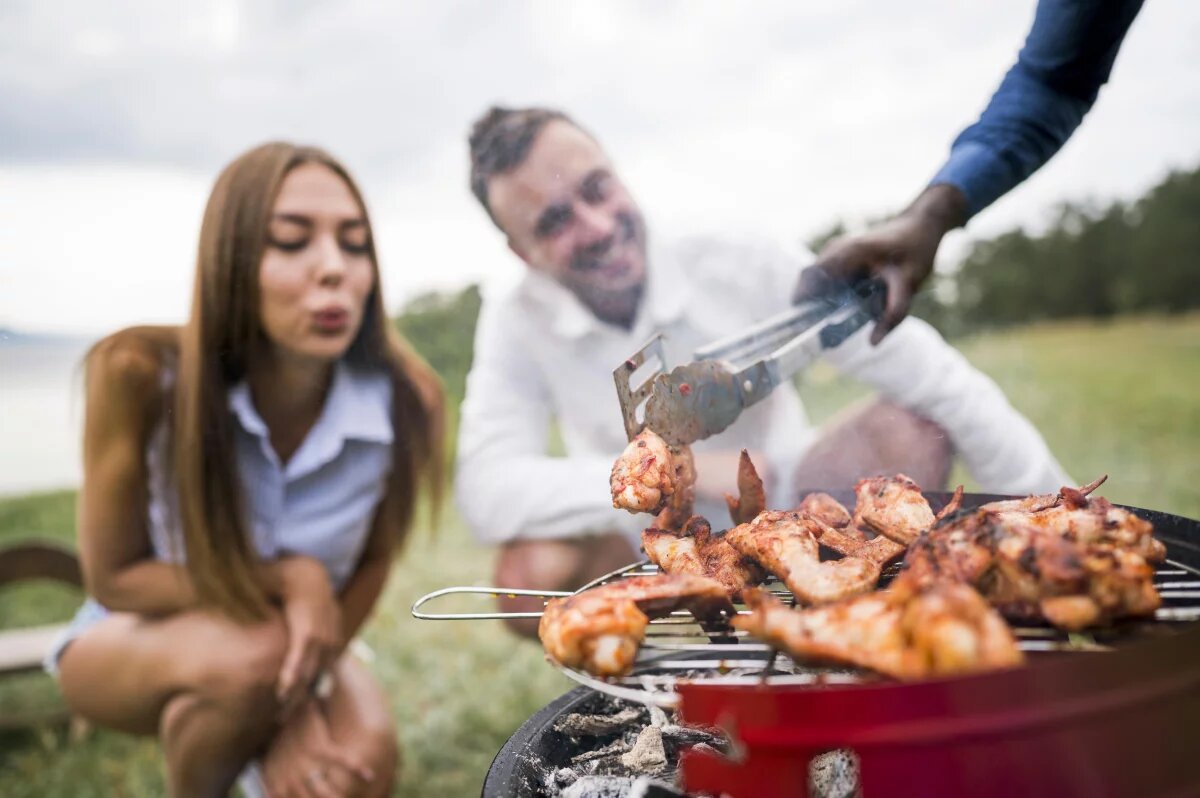    Жарить мясо можно далеко не везде.