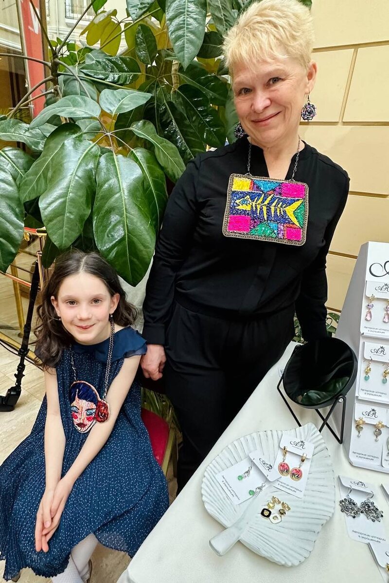 Анна Риккинен с внучкой.