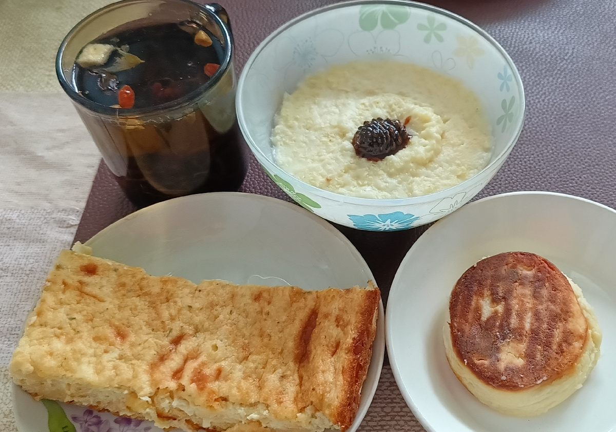 Каша пшенная с одной сосновой шишечкой. 