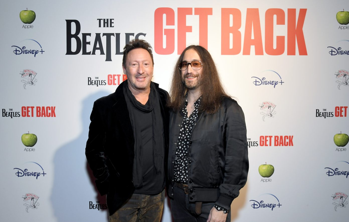 Джулиан Леннон и Шон Оно Леннон на фото вместе. Фото: Чарли Гэллэй/Getty