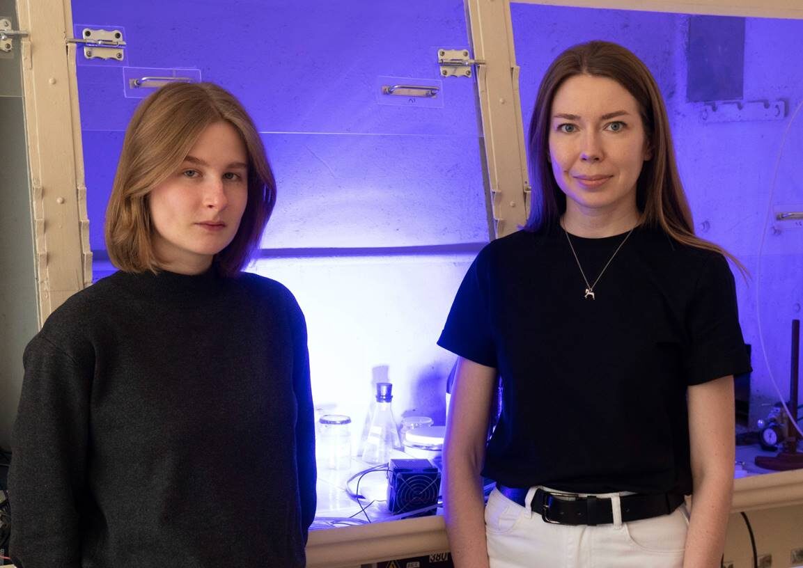 Сотрудники Института катализа имени Г.К. Борескова СО РАН: аспирант София Харина и кандидат химических наук Анна Куренкова. Источник: Ангелина Журенок