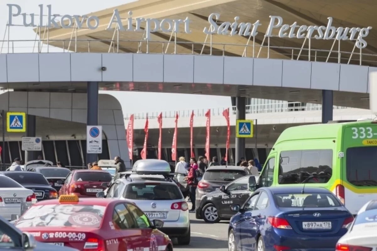    Суд в Петербурге не нашел нарушений в росте цен на парковку в Пулково