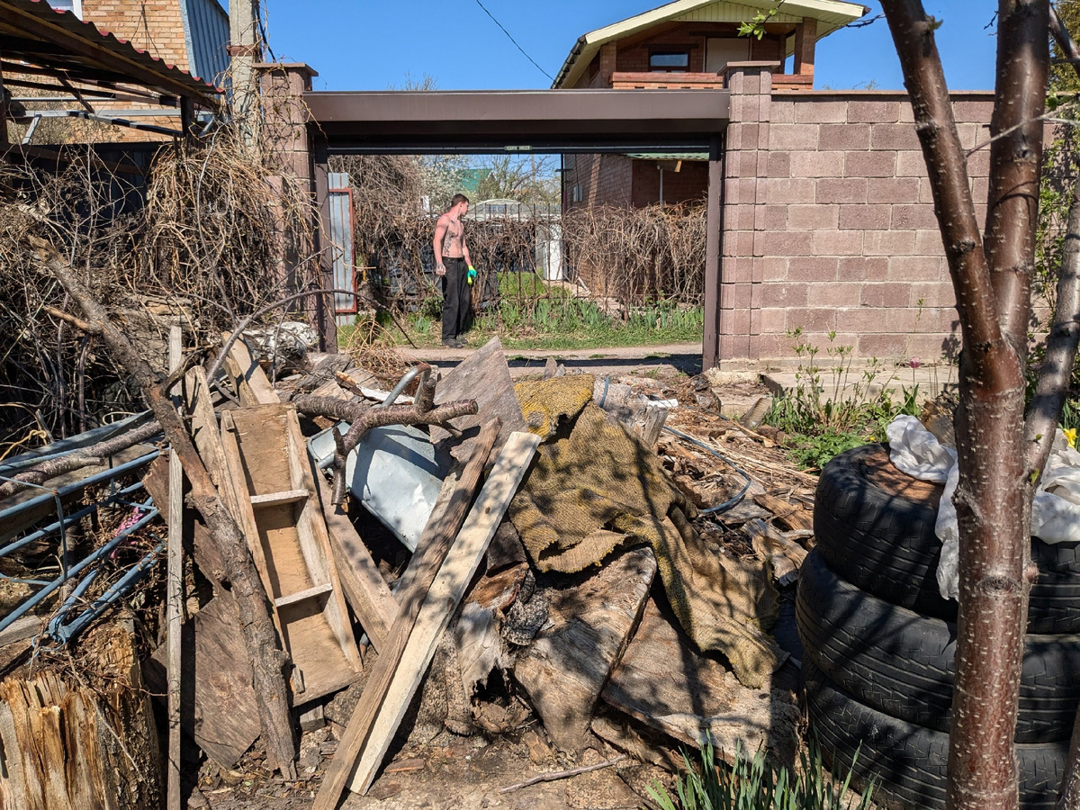 Ворота открылись с огромным трудом