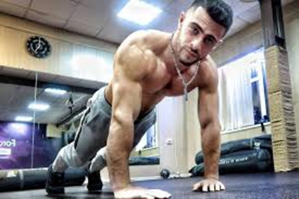 Аарон Виробян