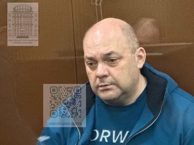    Бывшего губернатора Курской области Смирнова взяли под стражу в зале суда