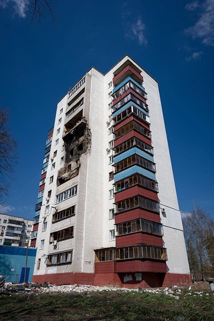    Во время пожара жители многоэтажки на улице Веспремской спасли соседей, застрявших в лифте