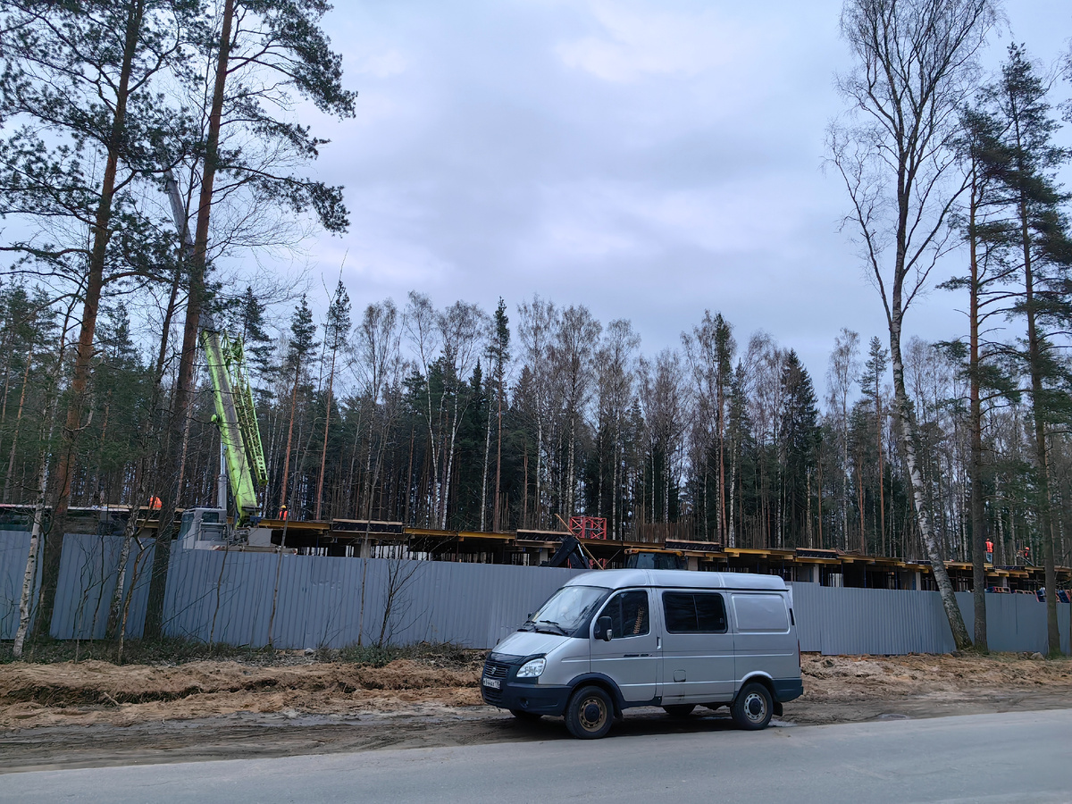 Второй этаж строят