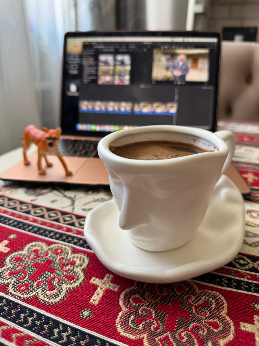 Блогер Артур Базинян 