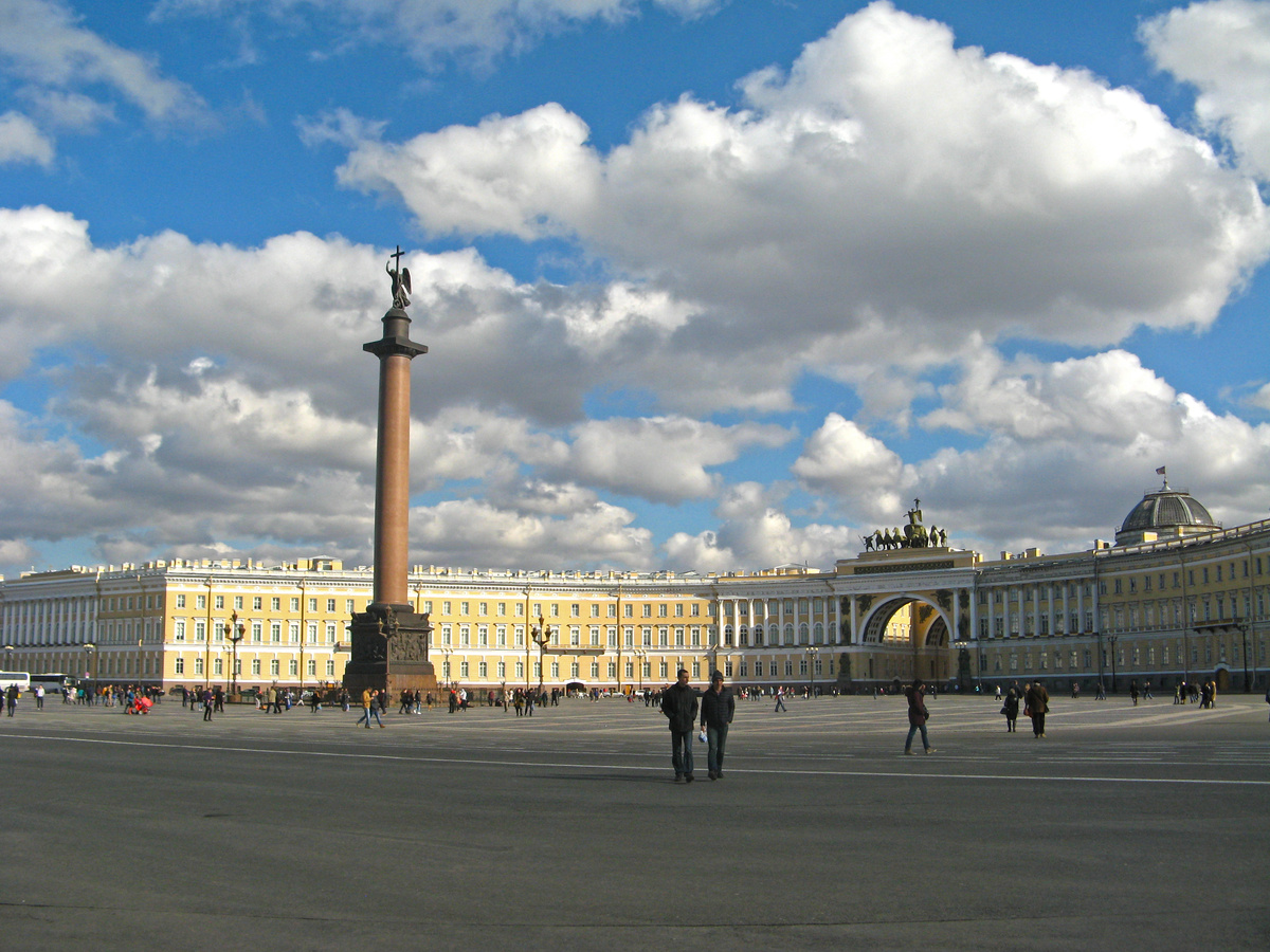 Ансамбль Дворцовой площади: Дворцовая площадь, Центральный район, Санкт-Петербург/© Екатерина Борисова/commons.wikimedia.org
