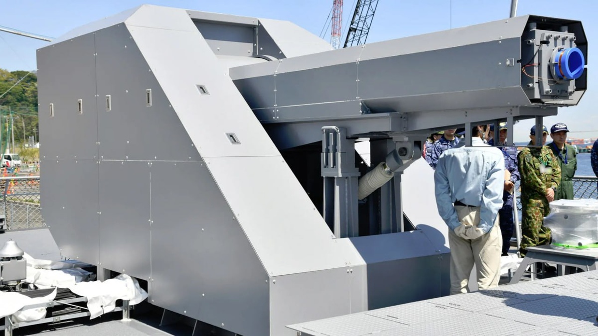 Установка представленная на JS Asuka. Отсутствие бронирования обращает на себя внимание.