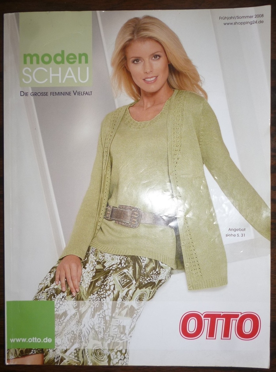 Модель на обложке я идентифицировала как Paige Butcher 