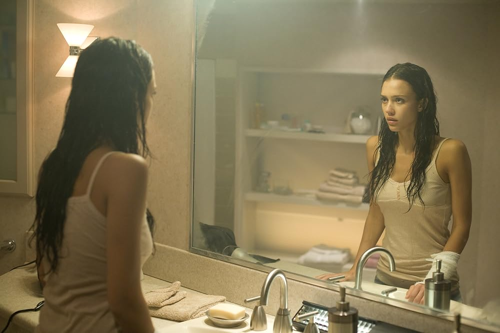 Кадр из фильма «The Eye». Режиссер: Давид Моро. Производство: Cruise/Wagner Productions, Karno's Film, Paramount Vantage, Vertigo Entertainment, VN Productions. Прокат: Каскад фильм