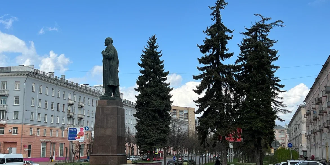 Ленин всегда живой, Ленин всегда с тобой. Памятник вождю пролетариата в Иванове