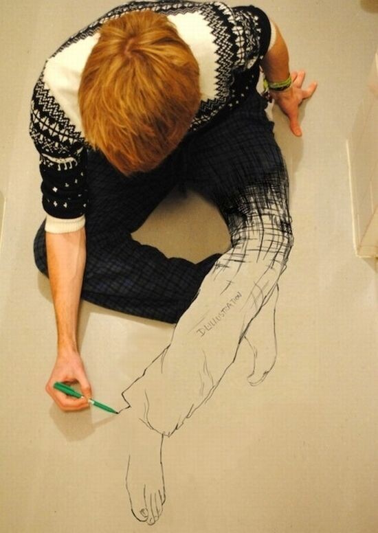 В английском языке выражение self-made man звучит как комплимент — мол, человек сам себя сделал, поднялся, пробился. В русском же «я тебя сделаю» — это угроза, почти приговор. Интонация решает всё. Ирония в том, что современному субъекту даже не нужно, чтобы его кто-то «делал» — он сам впрягся, сам над собой работает, сам себе надзиратель, коуч и обвинитель. С ним не надо разбираться — он уже разобрался сам. Проблема в том, что сделал он себя не всегда в свою пользу. И вот этот самодельный контроль, этот DIY-угнетатель, встроенный в психику, стал не способом освобождения, а новым внутренним режимом.