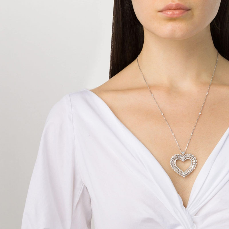 Кулон Chopard Precious Lace из белого золота с бриллиантами