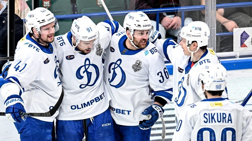     Хоккеисты «Динамо» в шестом матче 1/4 финала Кубка Гагарина с «Ак Барсом» РИА Новости Максим Богодвид