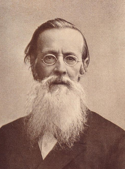 10 интересных фактов о поэте:
1. Его матери - Евгении Петровне Майковой - поэт Владимир Бенедиктов посвятил стихи.
2. Его отец - Николай Аполлонович Майков - был участником Бородинского сражения.
3. Его учителем  русской словесности с 1834 г.  был Иван Александрович Гончаров (автор романа  "Обломов")
4. За первую вышедшую книгу получил от царя Николая I премию в размере 1000 рублей и разрешение на отпуск за границей. 
5. В 1863 году умерла его 11-летняя дочь Вера, которой он потом посвятил цикл "Дочери".
6. Был отзывчивым и добрым человеком, помогал с продвижением молодым авторам, в том числе Мережковскому.
7. Литературные вкусы первоначально складывались под влиянием творчества Ломоносова, Державина, а важнейшую роль в его формировании как поэта сыграла лирика К. Батюшкова. В ранних произведениях поэта заметно также влияние таких авторов-романтиков к как Баратынский и Бенедиктов. 
8. Побывал во Франции, Италии (дважды), Чехии,  Испании.
9. Работал цензором (1877г.) 
10. Умер от воспаления лёгких.  
