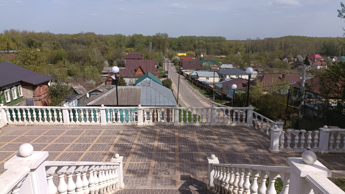 Лестница, которая ведёт к реке Лесной Воронеж, фото автора канала.