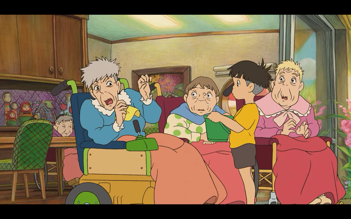 (Сооскэ показывает бабушкам Поньо)