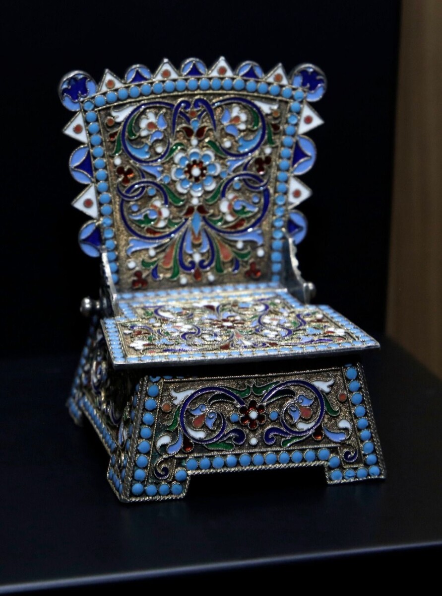     Источник: Приморская краевая картинная галерея