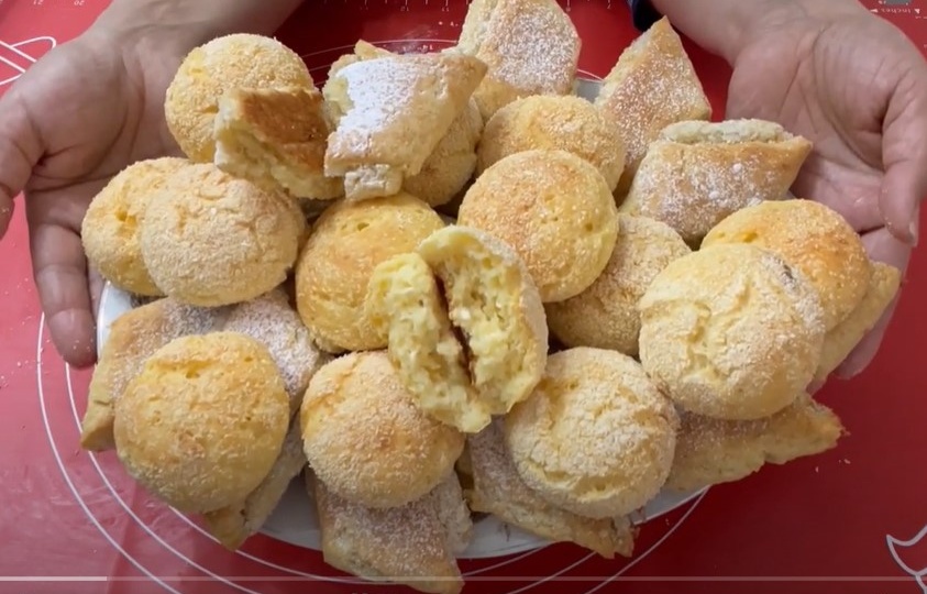 БЕРУ ТВОРОГ ВКУСНЯТИНА ПЕЧЕНЬЕ В МАГАЗИНЕ БОЛЬШЕ НЕ ПОКУПАЮ К ЧАЮ ПРОЩЕ ПРОСТОГО ВКУСНО