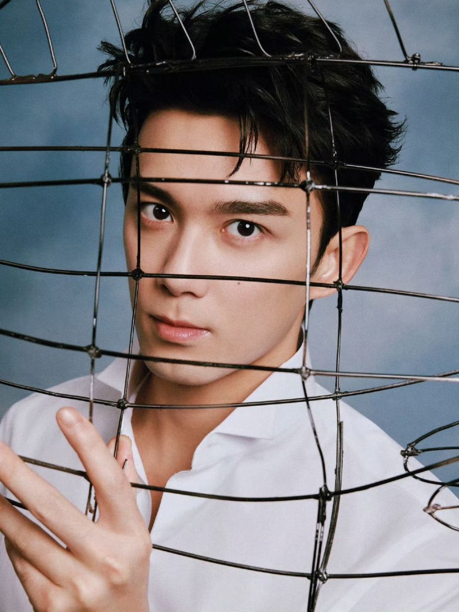 Актёр У Лэй. Листайте галерею...