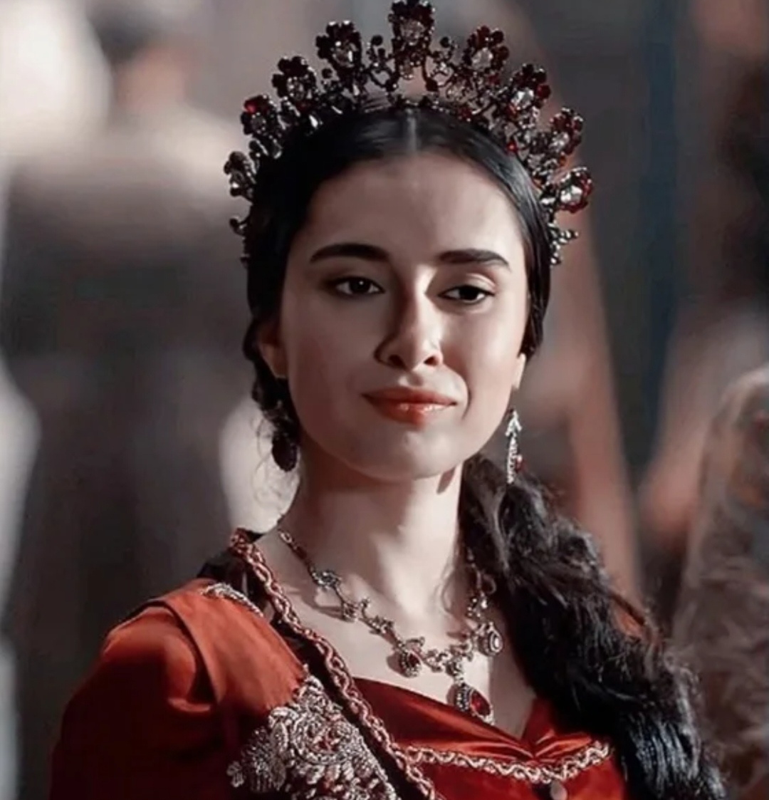 Валиде Турхан. 