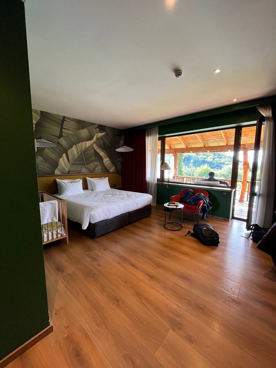 стандартный номер с видом на бассейн