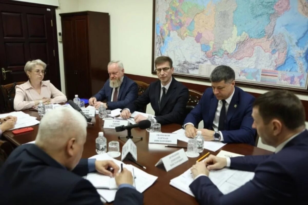    В Хабаровском крае на личном приёме Демешин вмешался в затянувшиеся дела