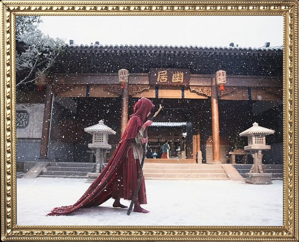 Самое начало: прибытие героини в столицу