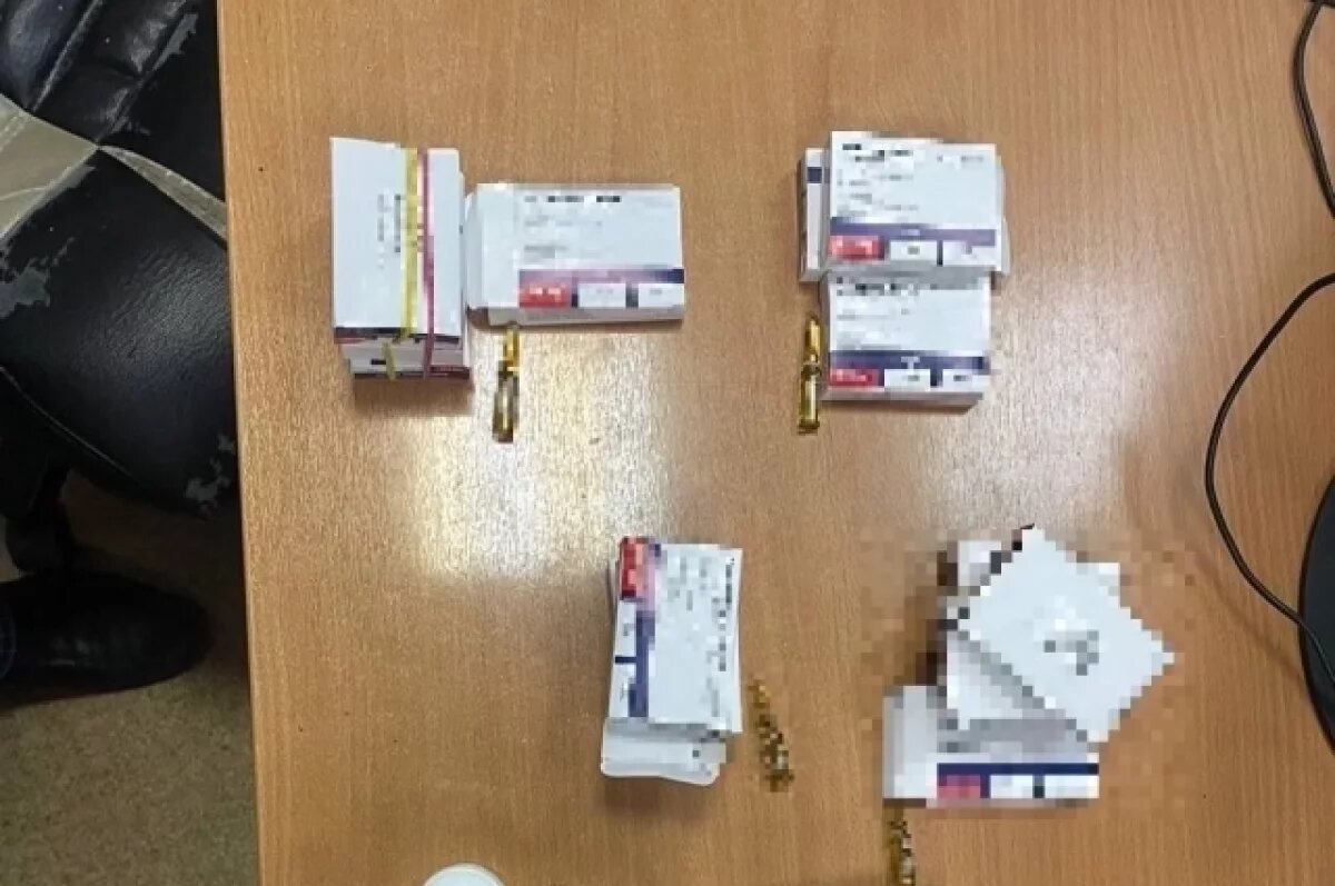    Двум красноярцам грозит 8 лет лишения свободы за торговлю стероидами