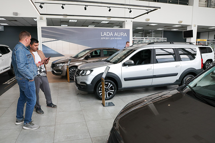    В начале текущего года совокупные запасы готовых машин LADA достигли 100 тыс. единиц.   
Фото: © Belkin Alexey/news.ru / www.globallookpress.com
