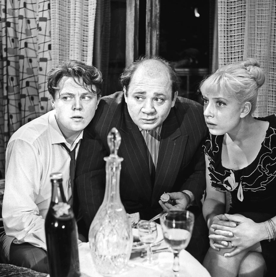 «Тридцать три»