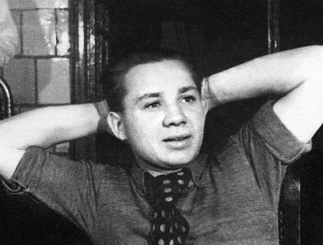 Евгений Леонов