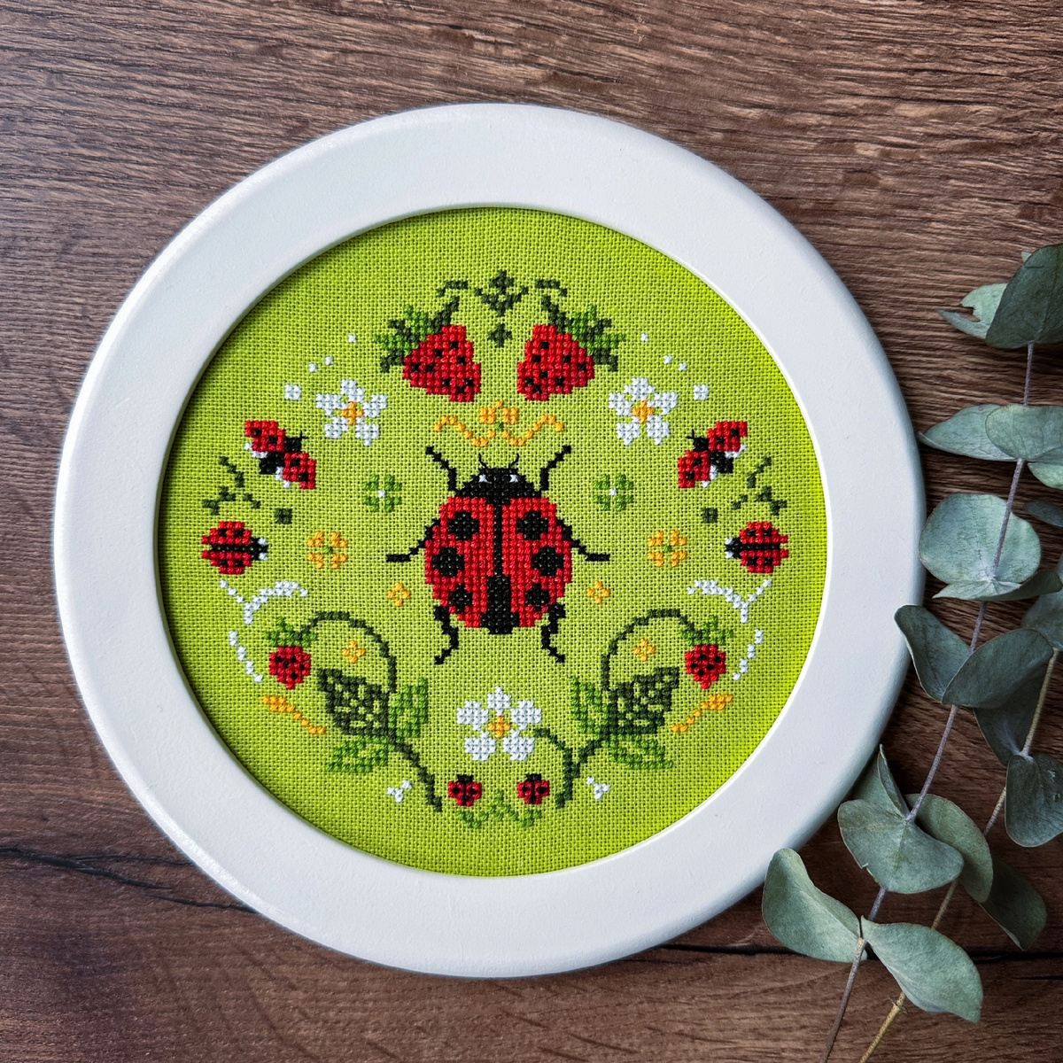 Виктория Тимергалиева. Группа ,, Пчелка иголка " в ВКонтакте.