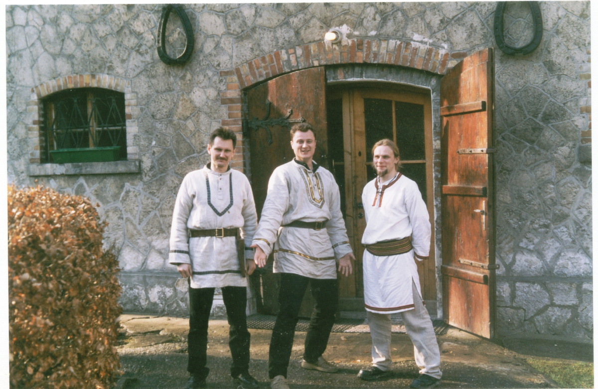 Вадим, Велизар и Душан (Рафал Корбель, глава краковской общины), Яры годы. 2002 год.